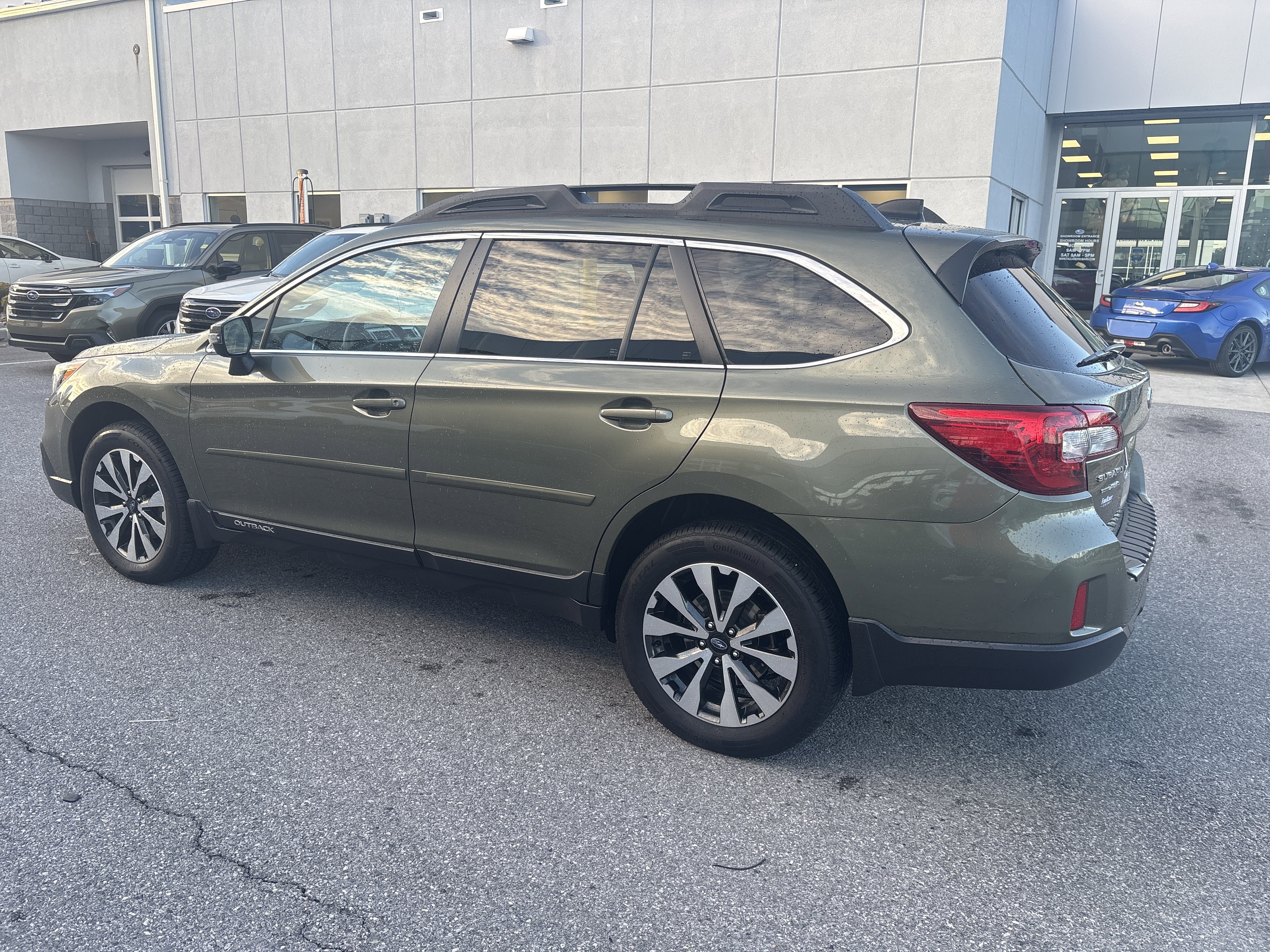 Used 2016 Subaru Outback 2.5i Limited image 4