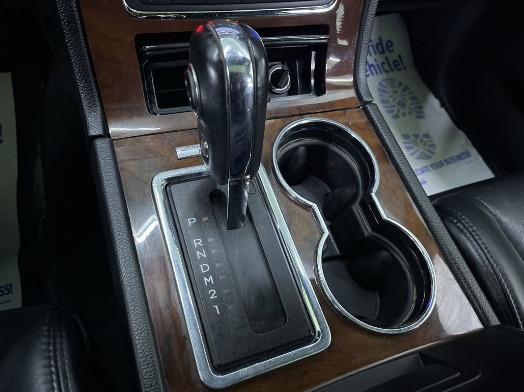 Used 2015 Lincoln Navigator 4WD image 23