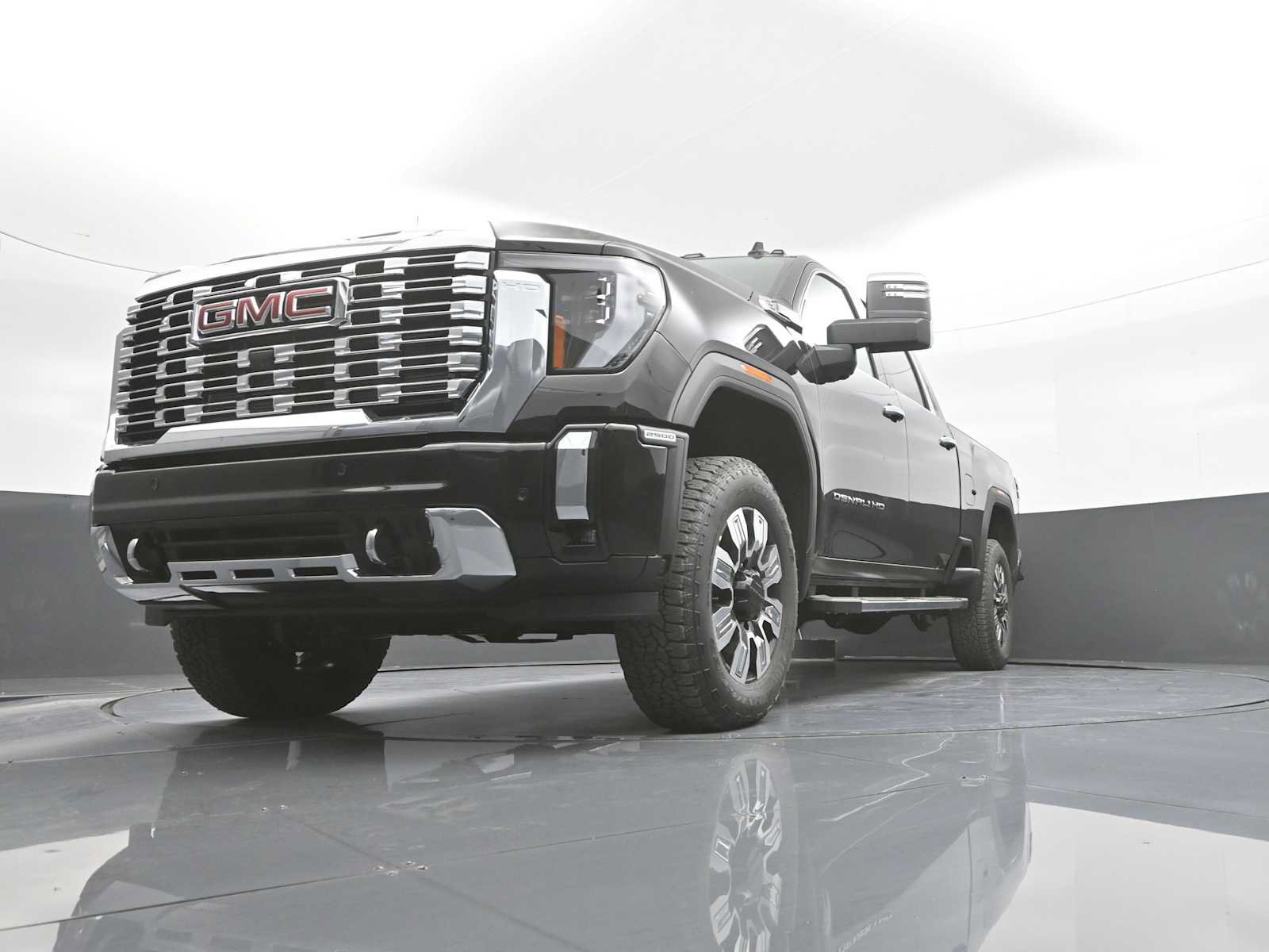 New 2026 GMC Sierra 2500 Denali w/ Technology Package AWD/4WD image 34