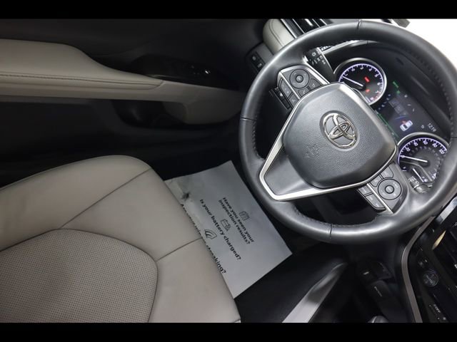 Used 2023 Toyota Camry XLE w/ Cold Weather Package image 18