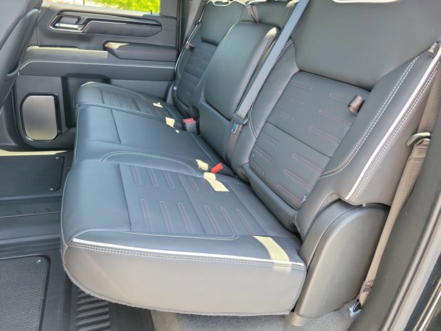 Used 2025 GMC Sierra 2500 AT4X AWD/4WD image 15
