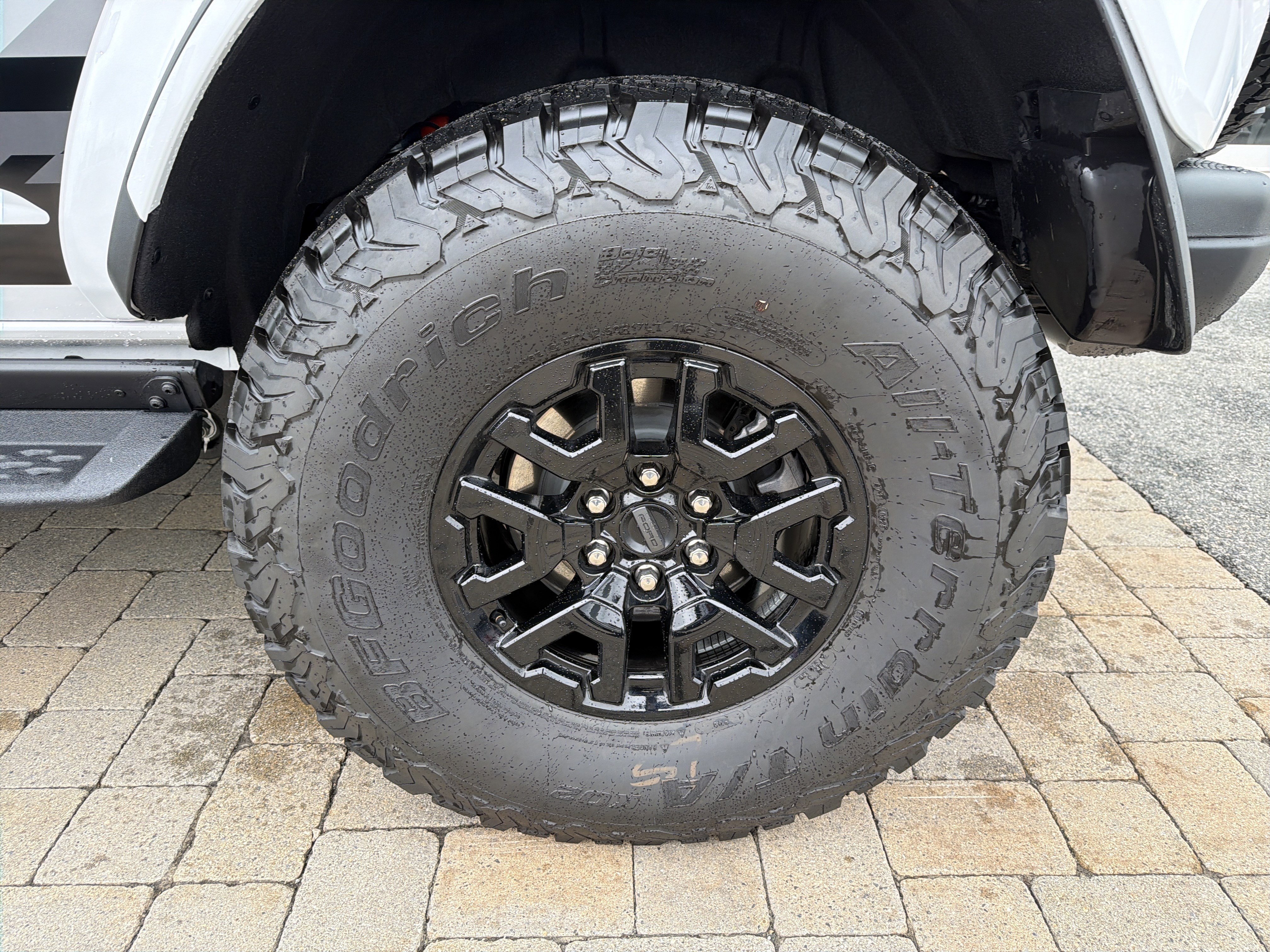 Used 2025 Ford Bronco Raptor image 30