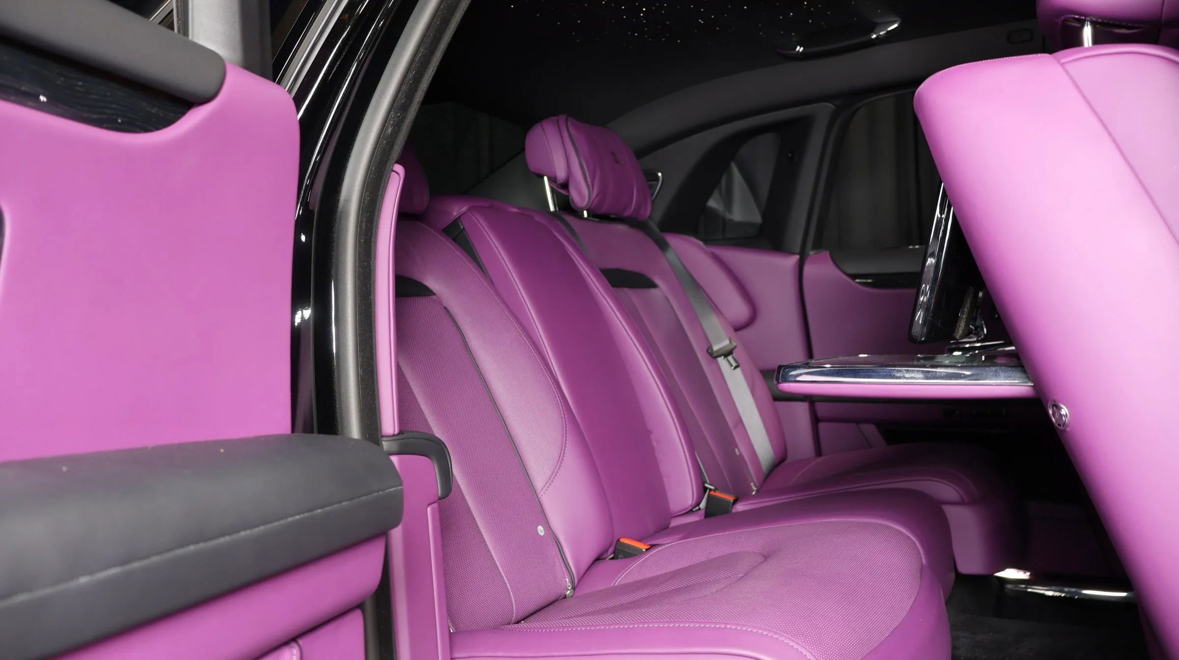 Used 2021 Rolls-Royce Ghost image 25