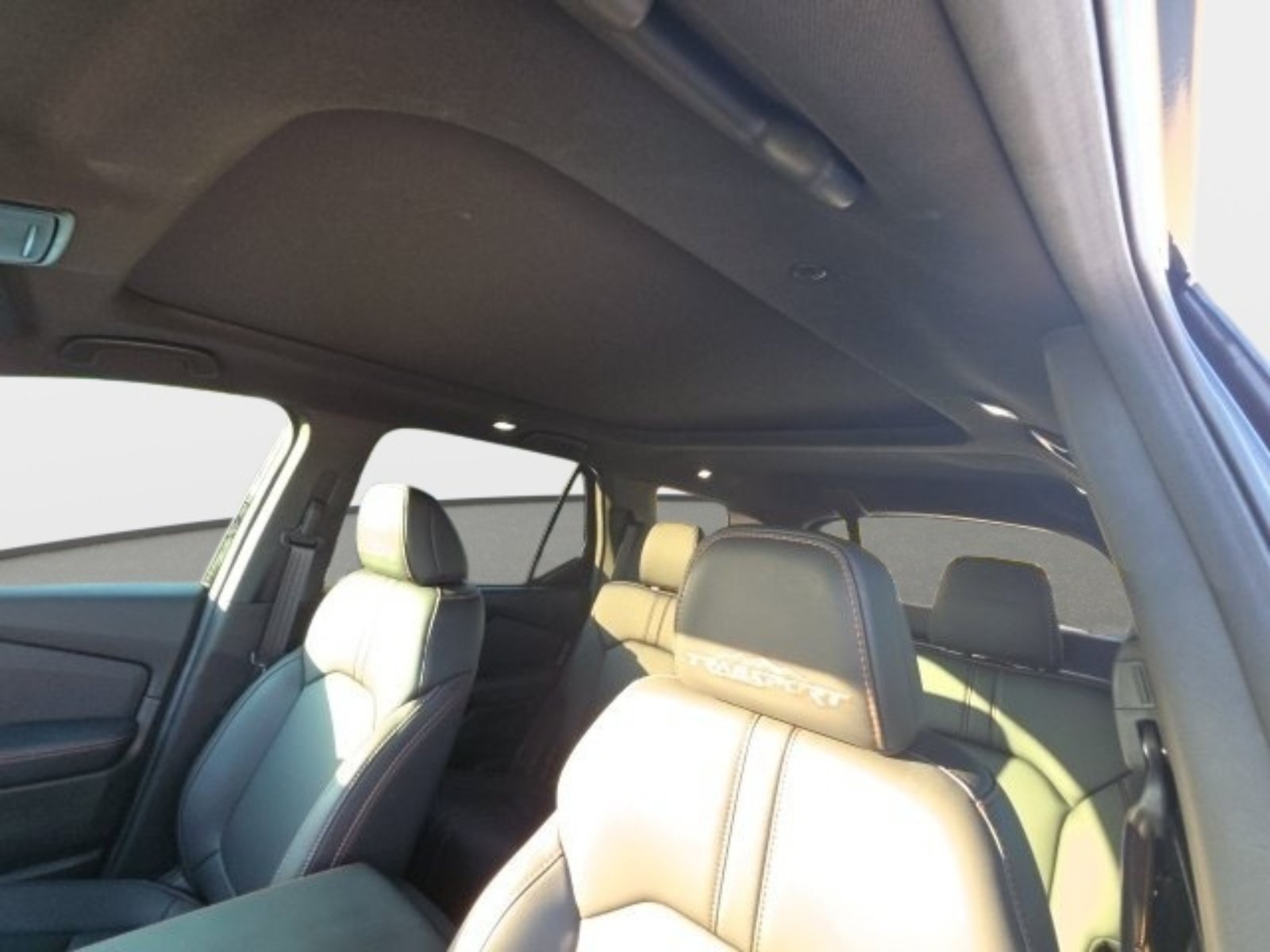 Used 2025 Honda Pilot TrailSport image 10