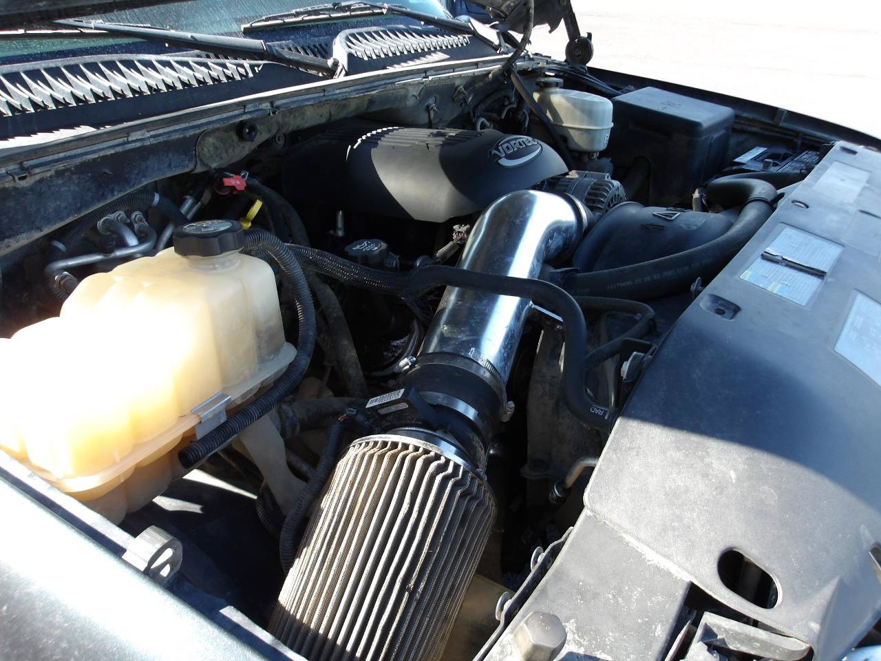 Used 2004 Chevrolet Tahoe LS AWD/4WD image 18