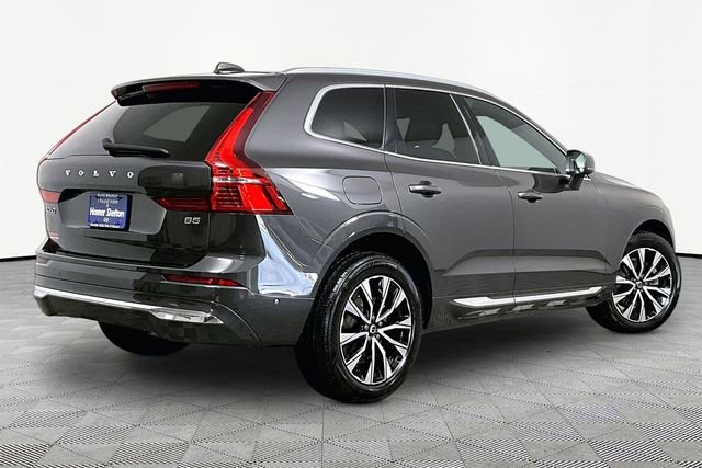 Used 2023 Volvo XC60 B5 Plus image 12