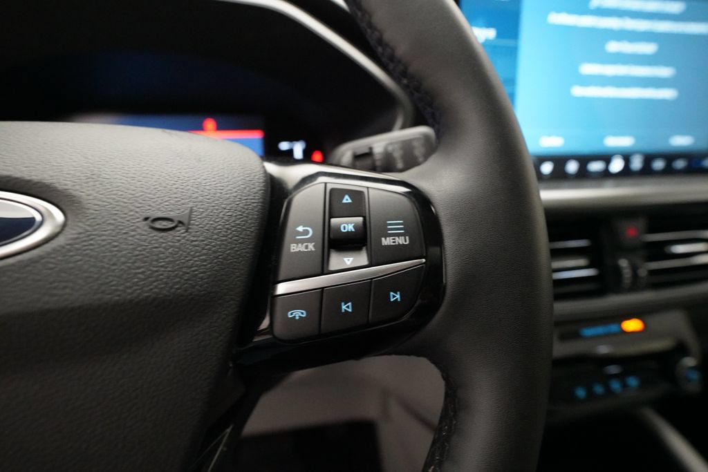 Used 2023 Ford Escape Active w/ Tech Pack #1 AWD/4WD image 19