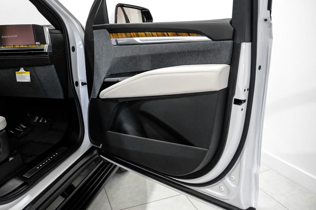 Used 2025 Cadillac Escalade Sport Platinum w/ LPO, Floor Liner Package image 47