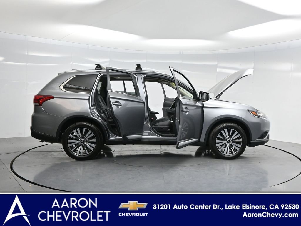 Used 2019 Mitsubishi Outlander SEL image 3