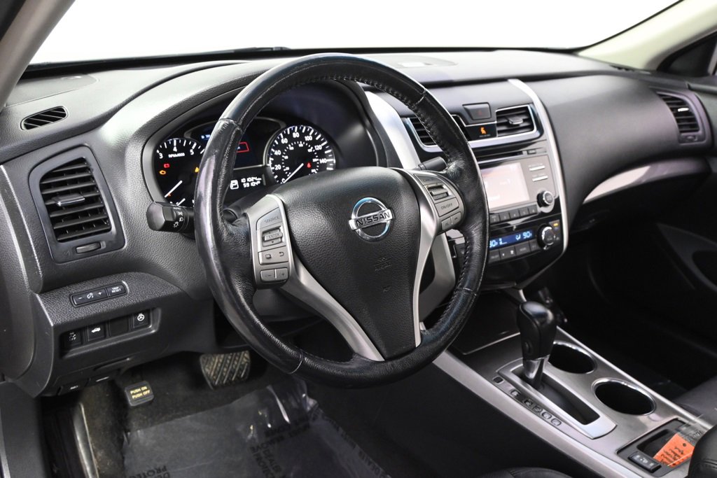 Used 2014 Nissan Altima 2.5 SL w/ Moonroof Package image 12