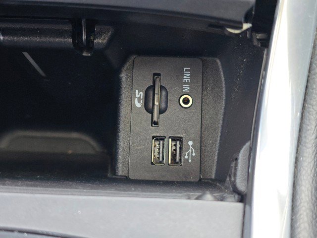 Used 2015 Ford Edge Sport image 39