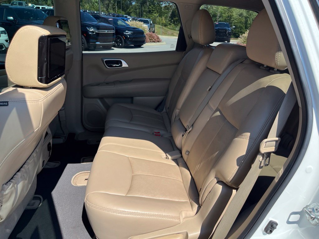 Used 2015 Nissan Pathfinder Platinum w/ Cargo Package FWD image 9