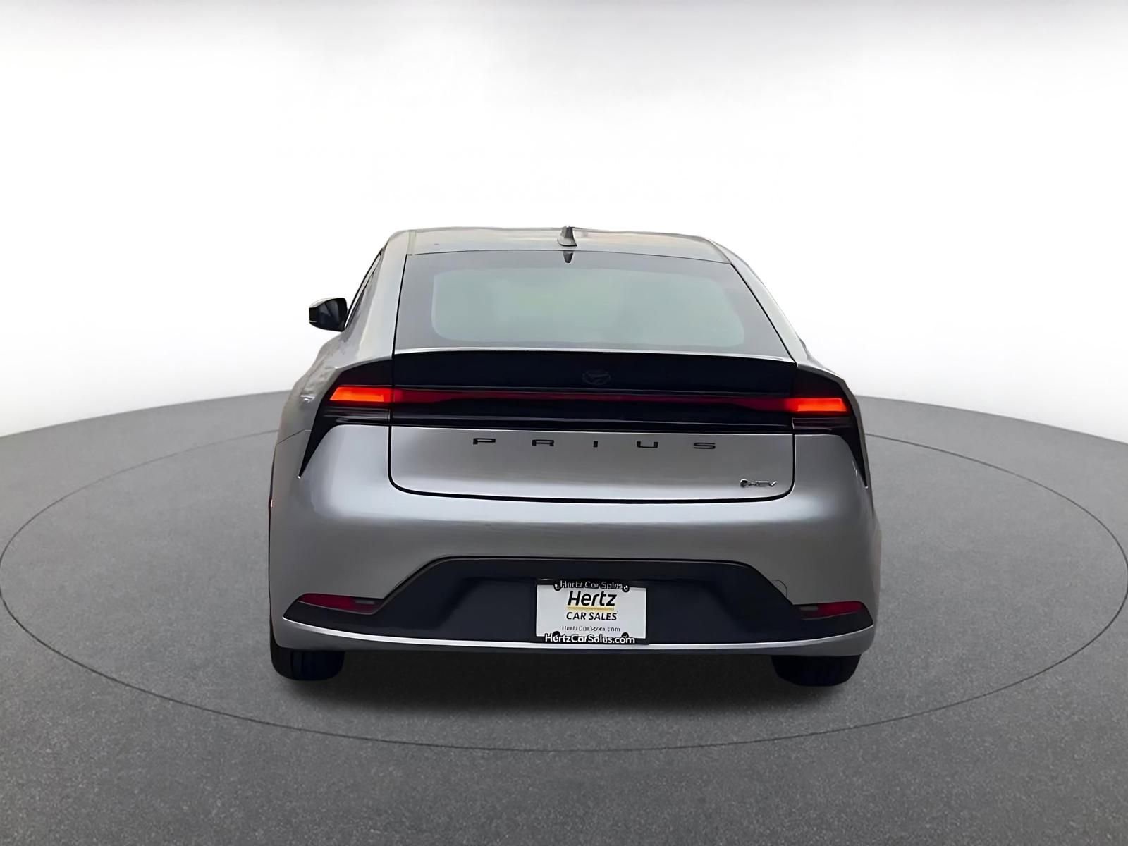 Used 2025 Toyota Prius LE image 12