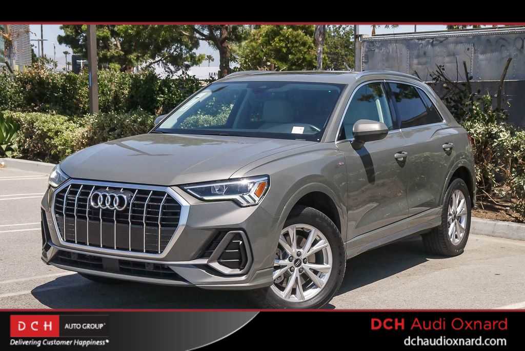 Used 2023 Audi Q3 2.0T Premium w/ Convenience Package AWD/4WD image 1