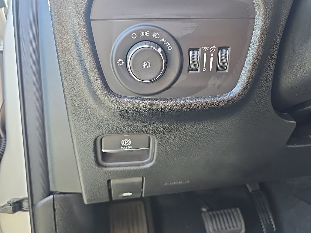 New 2025 Jeep Grand Cherokee Limited w/ Black Appearance Package AWD/4WD image 30