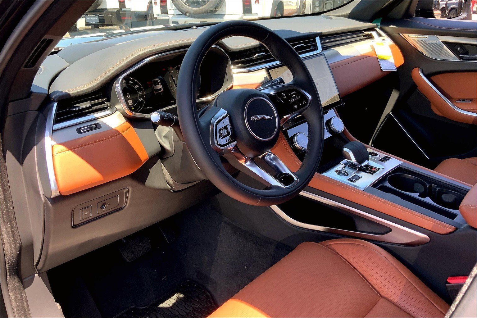 New 2026 Jaguar F-PACE R-Dynamic S image 9