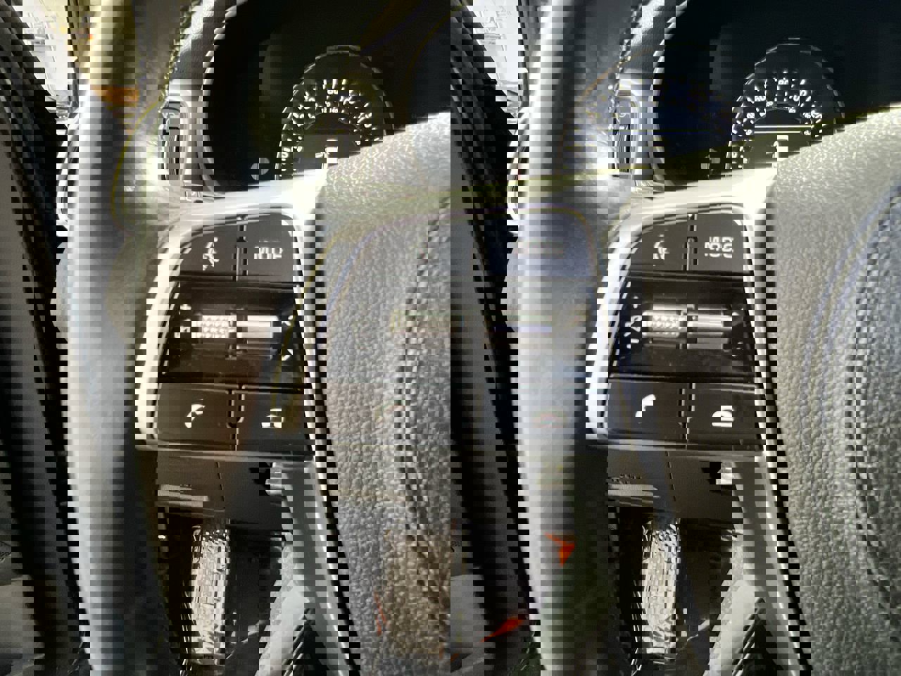 Used 2019 Kia Sorento EX w/ EX Touring Package image 18