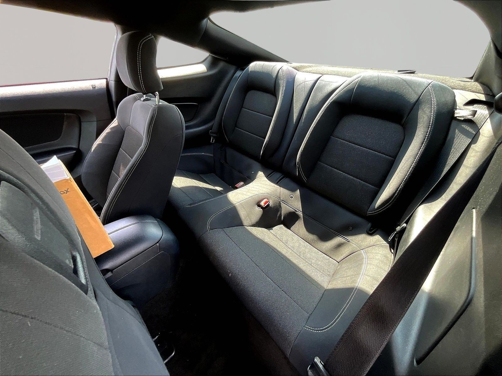 Used 2016 Ford Mustang Coupe RWD image 21