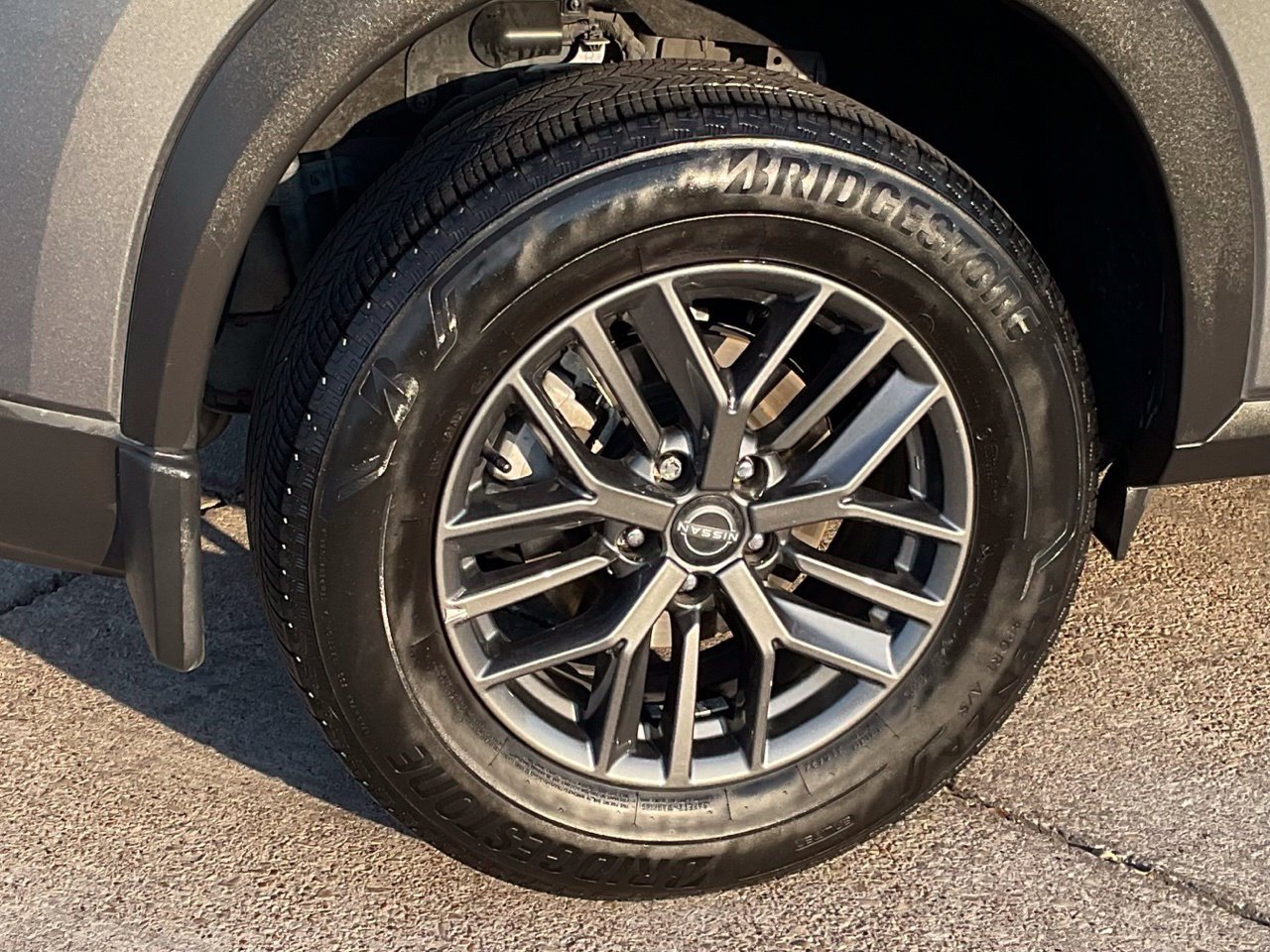 Used 2023 Nissan Rogue S FWD image 7