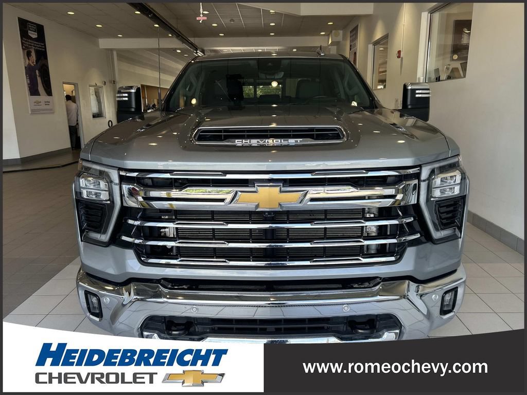 Used 2024 Chevrolet Silverado 2500 LTZ w/ LTZ Plus Package AWD/4WD image 43