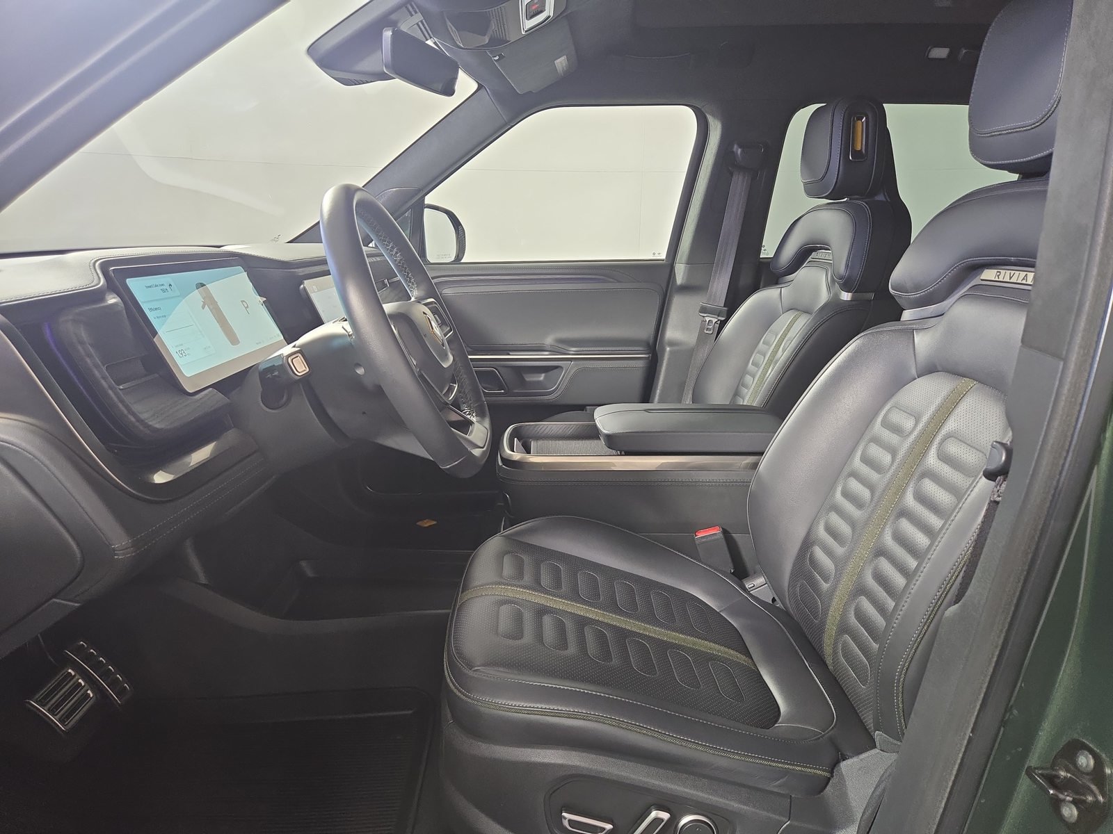 Used 2024 Rivian R1T Adventure Dual AWD/4WD image 20