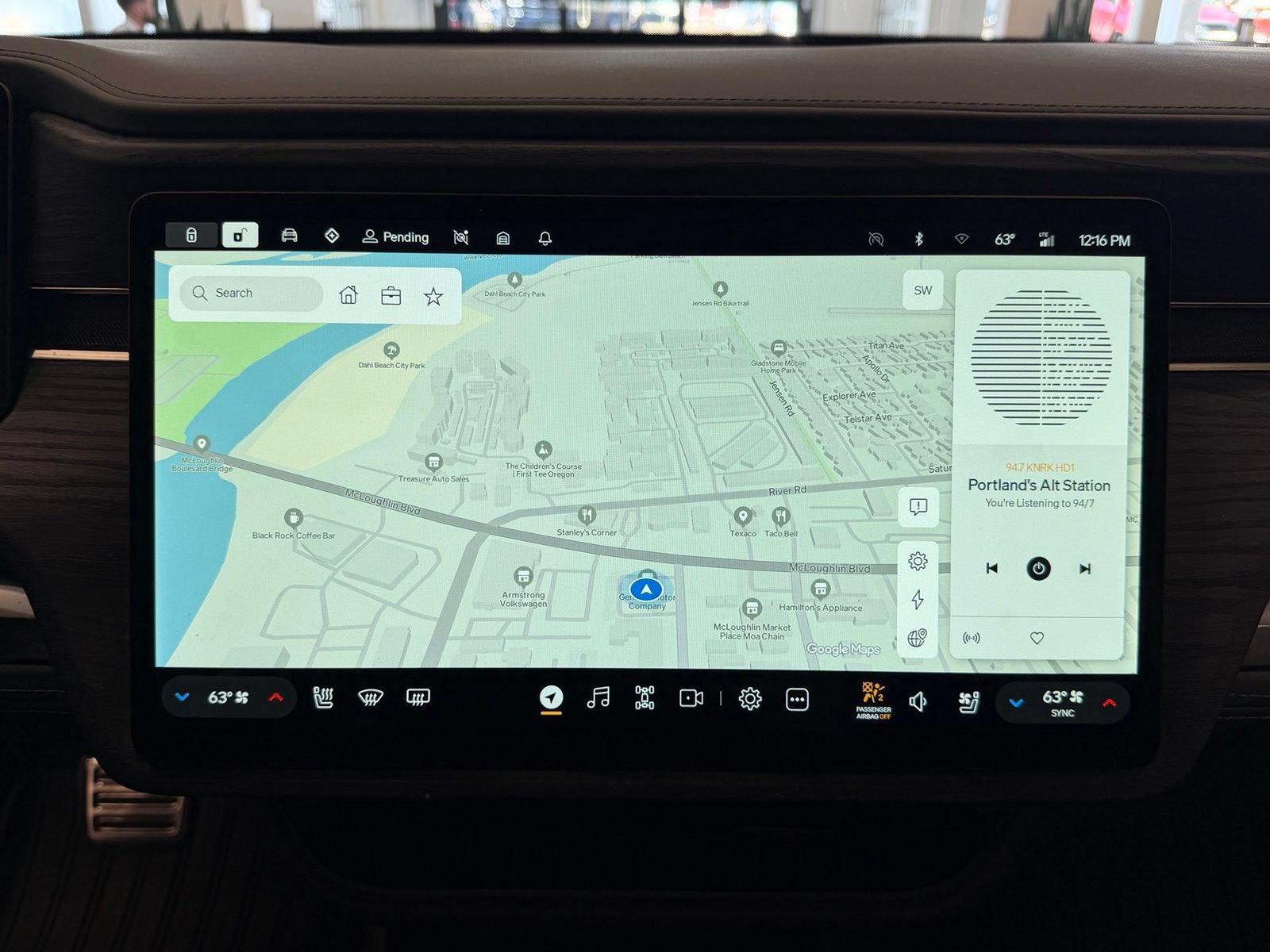 Used 2023 Rivian R1S Adventure AWD/4WD image 18