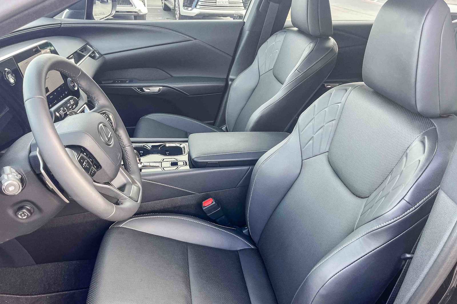 Certified 2025 Lexus RX 350 FWD w/ Technology Package image 17