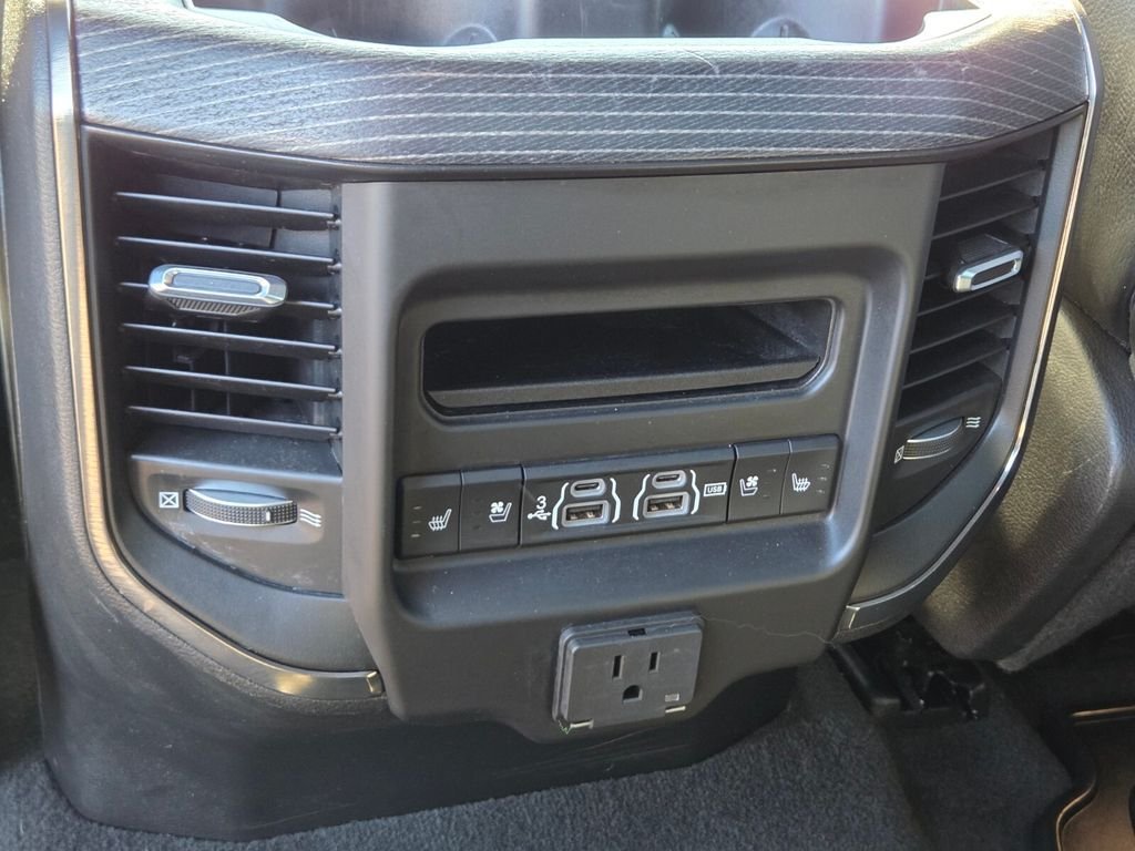 Used 2019 RAM 1500 Limited AWD/4WD image 15