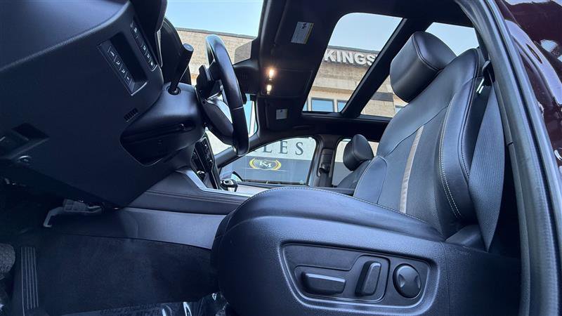 Used 2024 MAZDA CX-90 Plug-In Hybrid w/ Premium Plus image 12