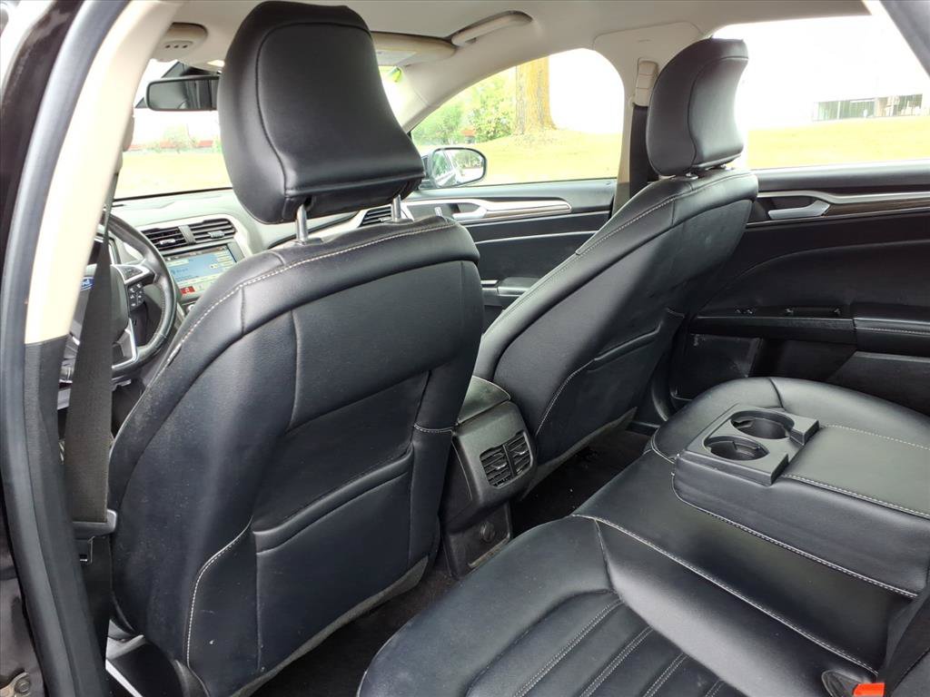 Used 2019 Ford Fusion SEL FWD image 25