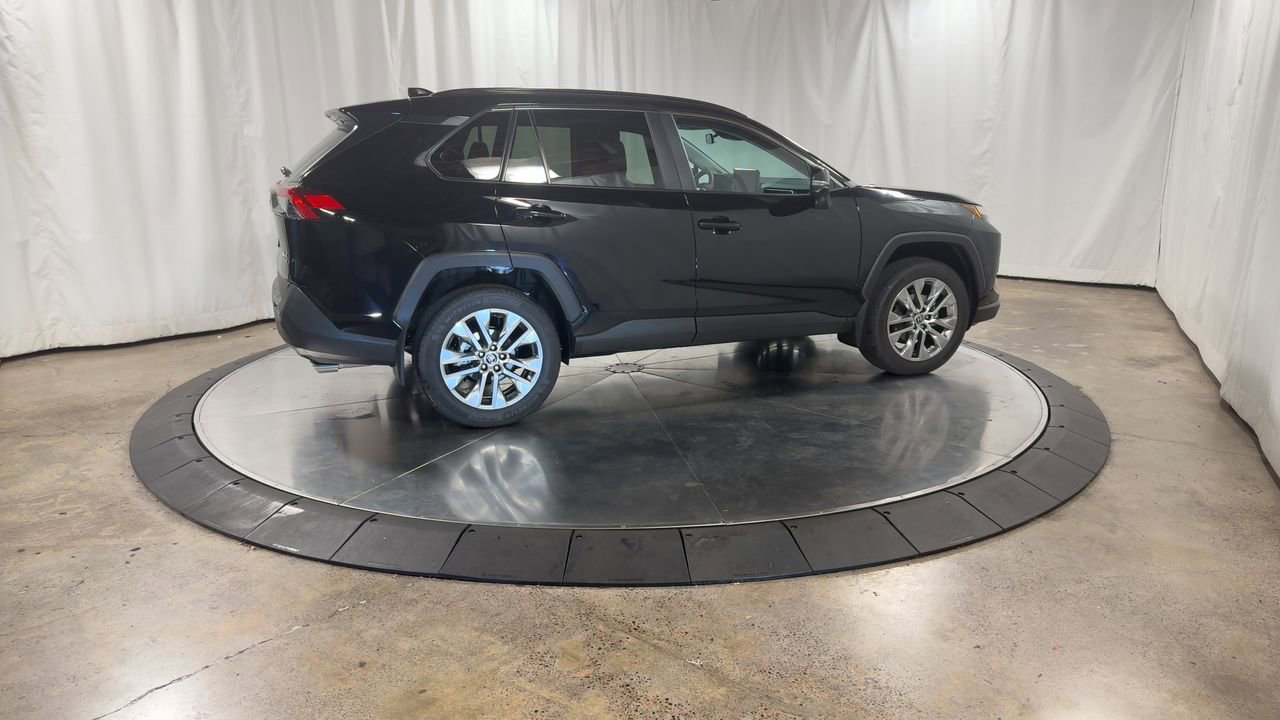 Used 2025 Toyota RAV4 XLE Premium image 2