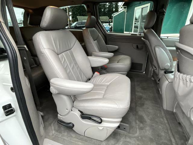 Used 2001 Dodge Grand Caravan ES image 18
