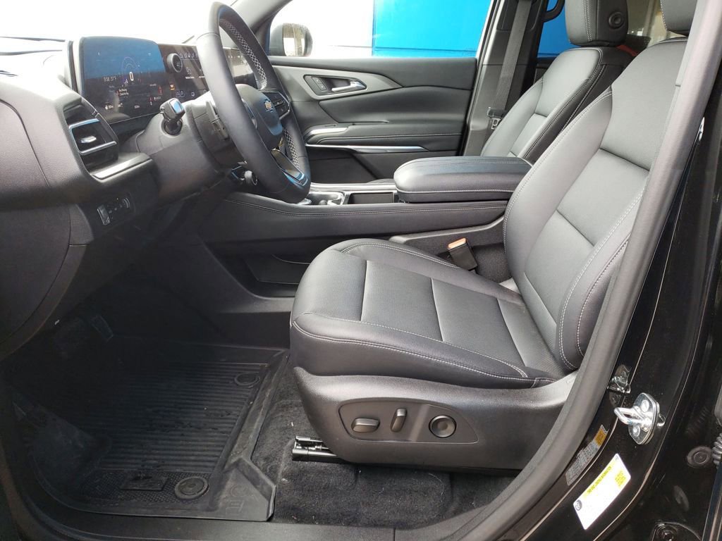 New 2026 Chevrolet Traverse LT w/ Driver Confidence Package image 9