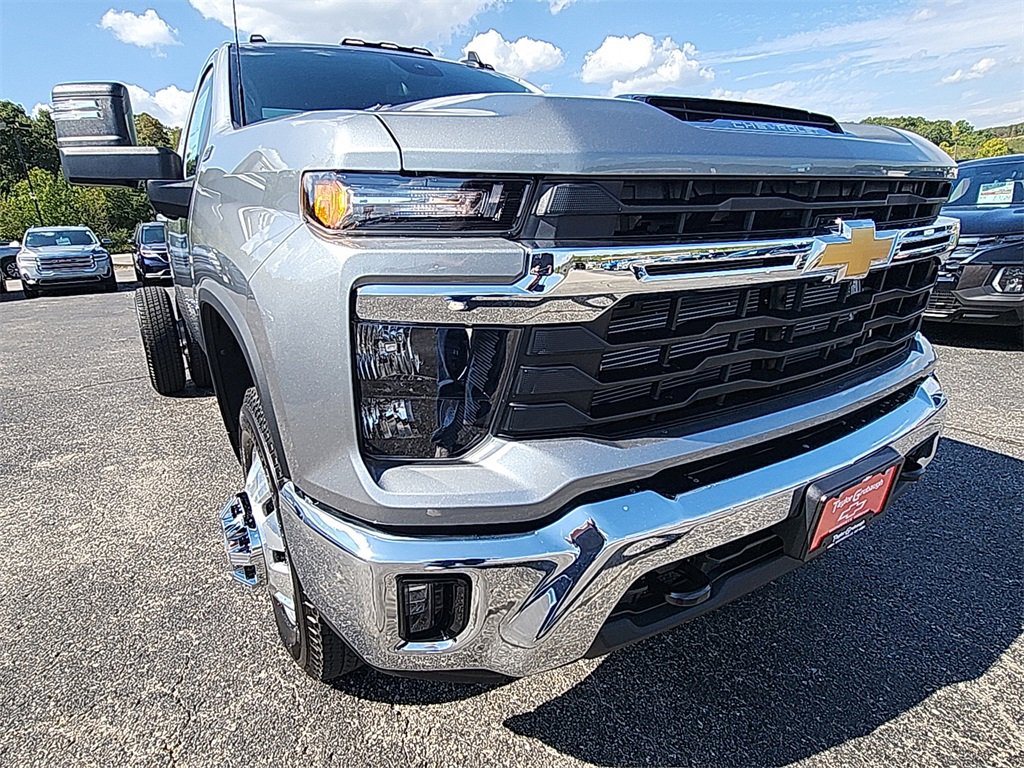 New 2026 Chevrolet Silverado 3500 LT w/ Convenience Package image 11