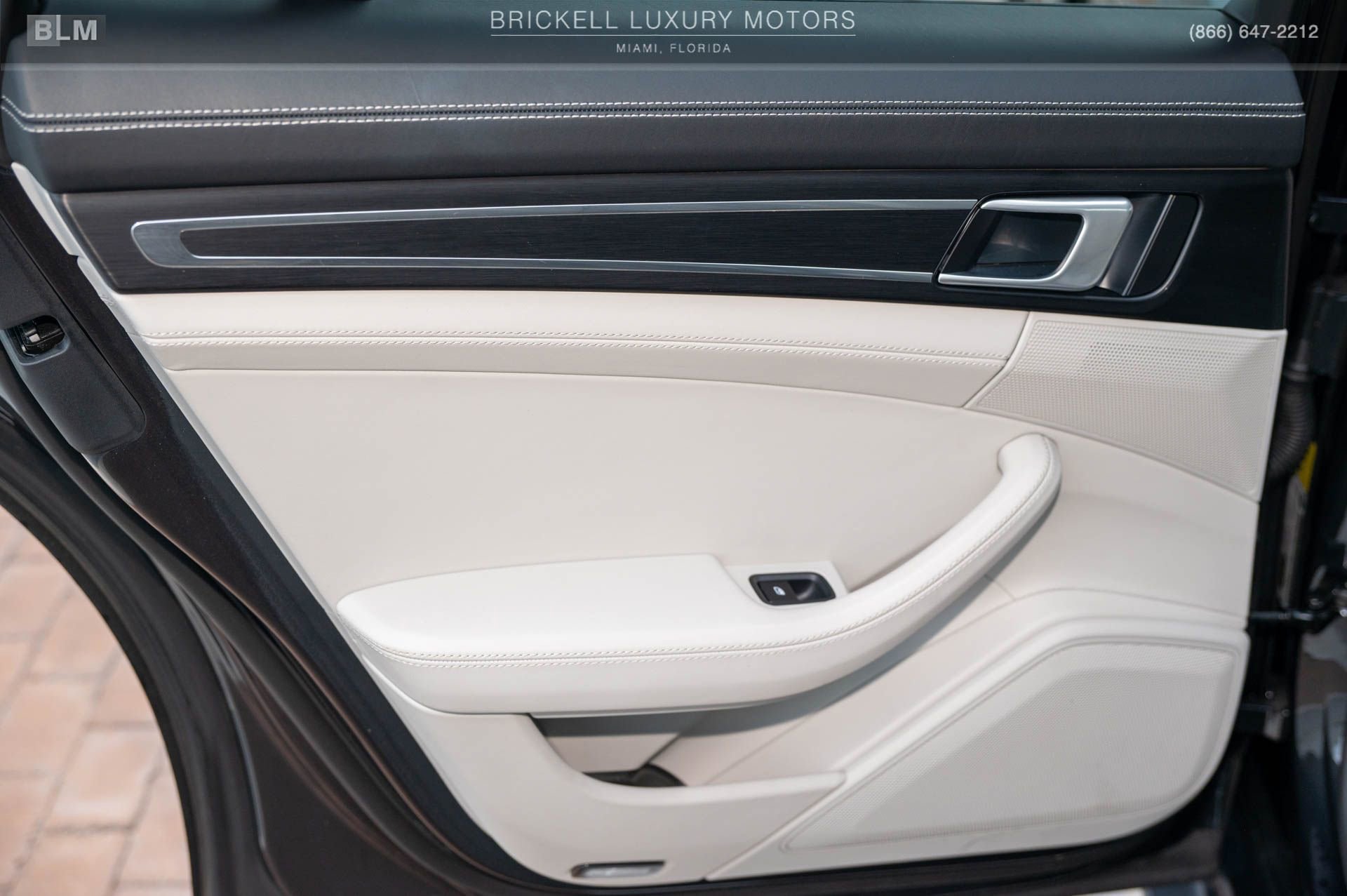 Used 2022 Porsche Panamera GTS image 16