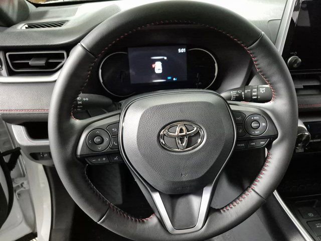 New 2025 Toyota RAV4 SE image 11