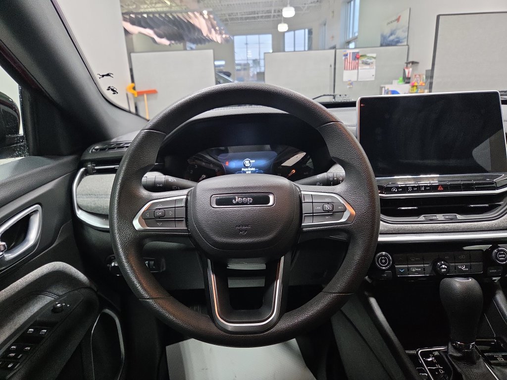 Used 2024 Jeep Compass Sport AWD/4WD image 23