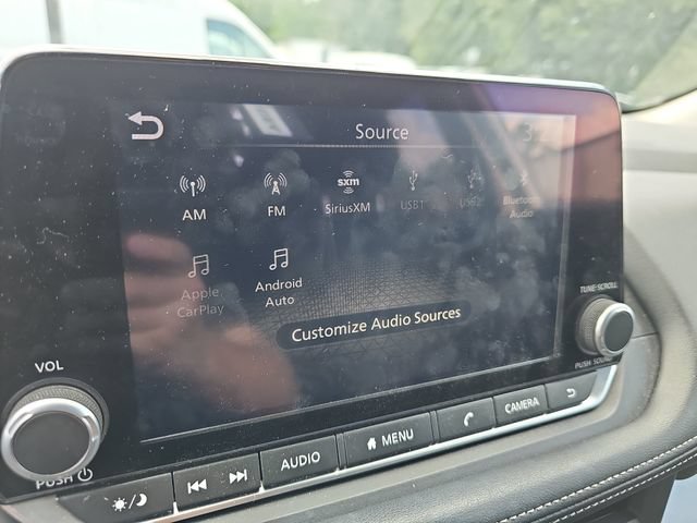 Used 2024 Nissan Rogue SV FWD image 18