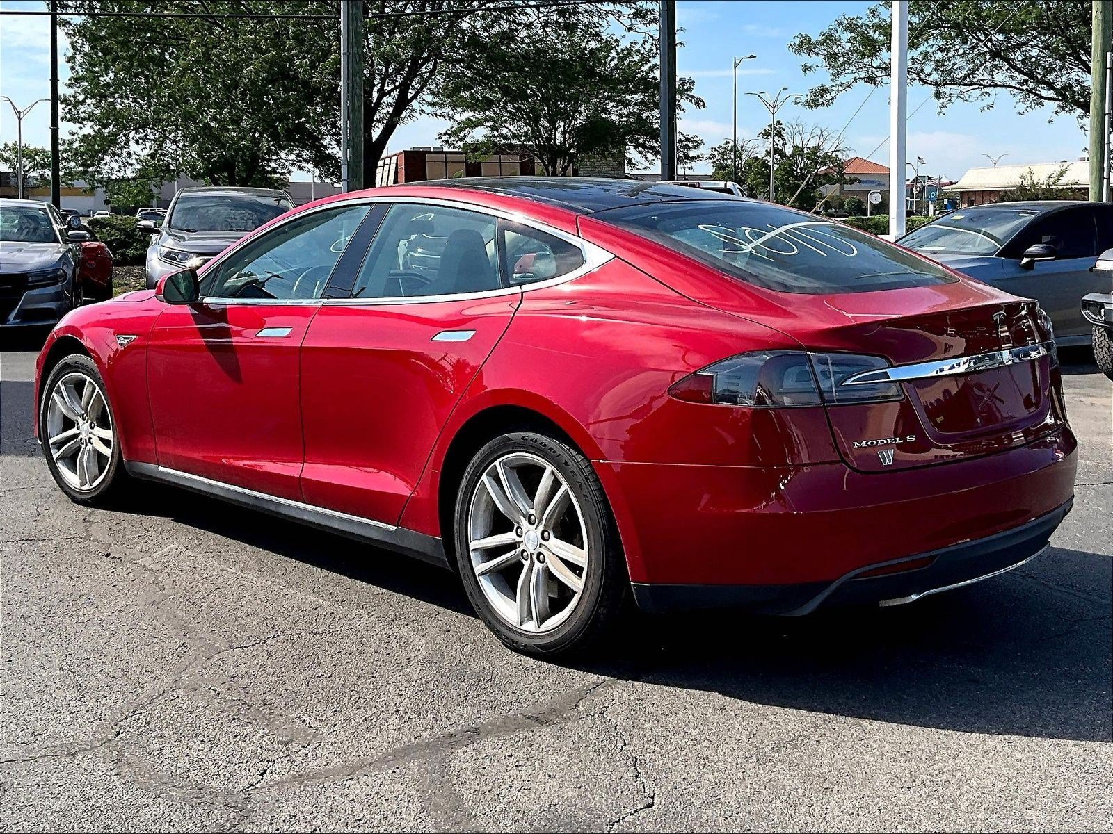 Used 2013 Tesla Model S RWD image 4