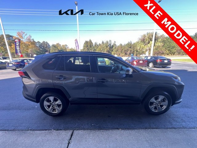 Used 2022 Toyota RAV4 XLE image 5