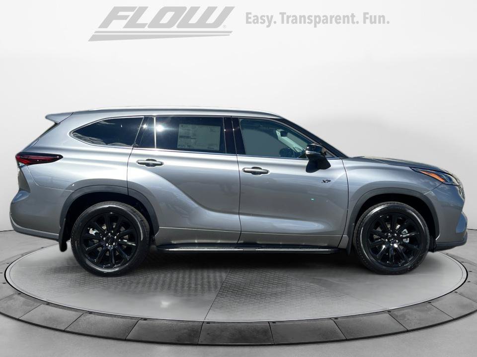 New 2026 Toyota Highlander Limited AWD/4WD image 10