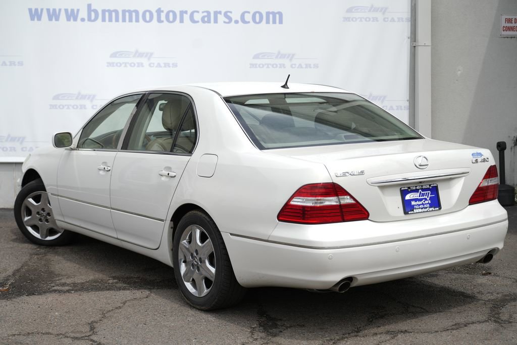 Used 2005 Lexus LS 430 RWD image 4