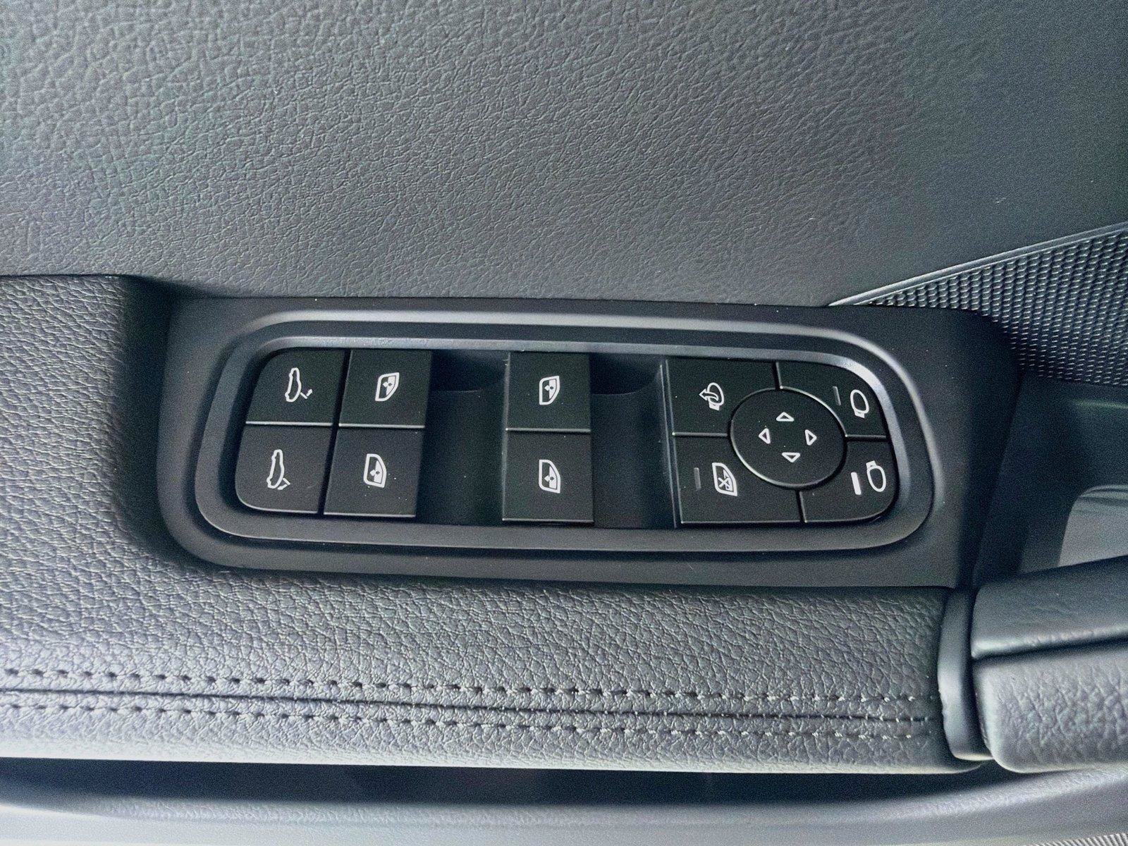 New 2026 Porsche Cayenne AWD/4WD image 8