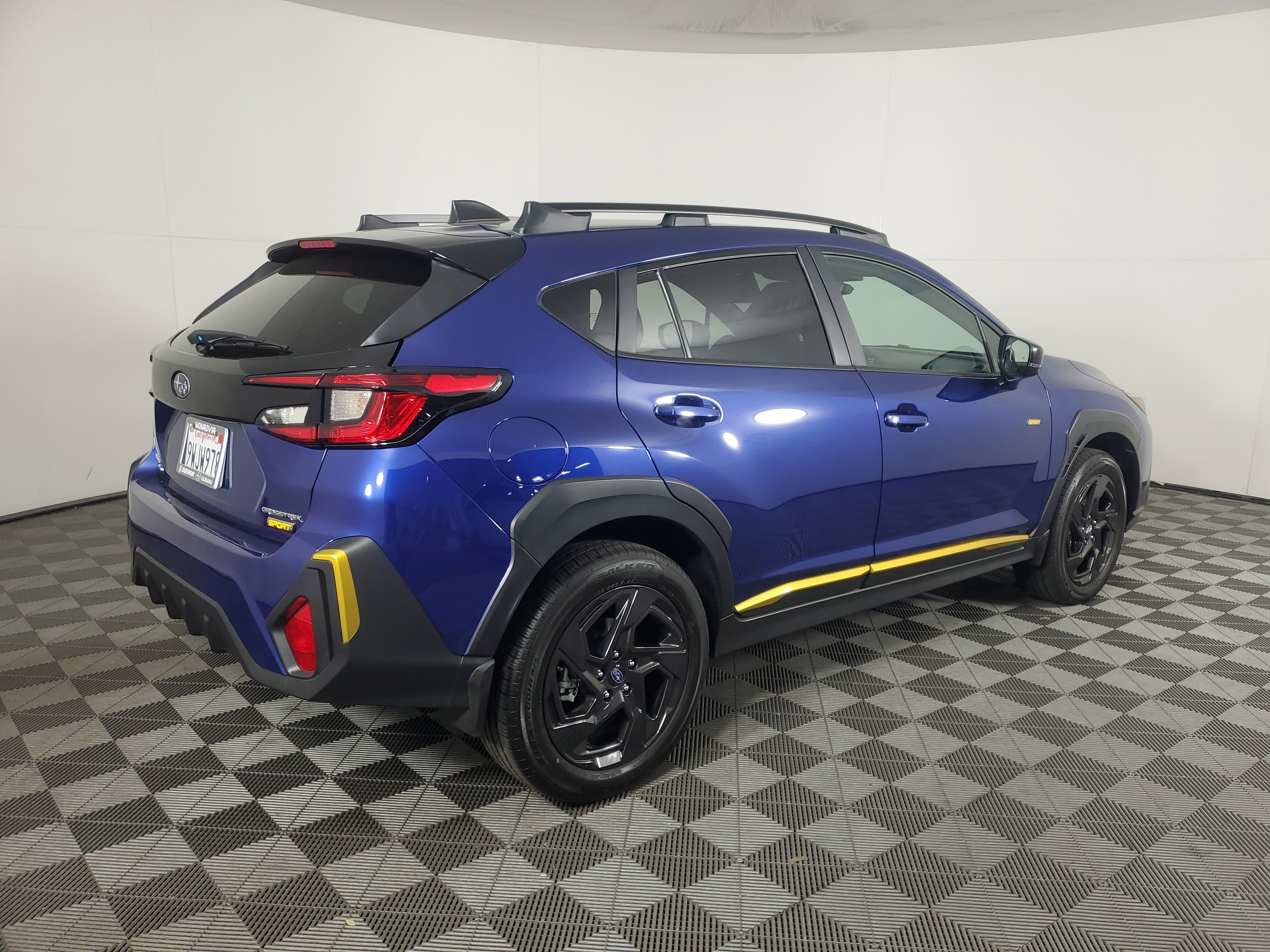Used 2025 Subaru Crosstrek 2.5i Sport w/ Crosstrek Mirror Package AWD/4WD image 4