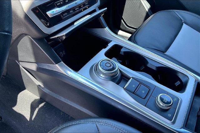 Used 2023 Ford Explorer XLT w/ Equipment Group 202A AWD/4WD image 18