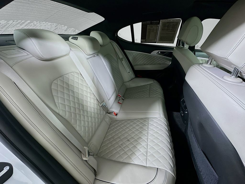 Used 2023 Genesis G70 3.3T w/ Sport Prestige Package image 11