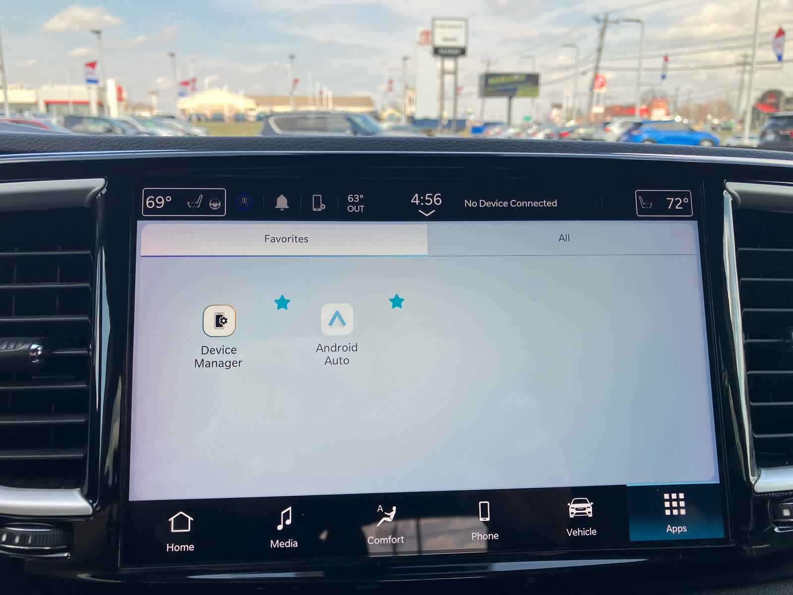 Used 2023 Chrysler Pacifica Touring-L image 23