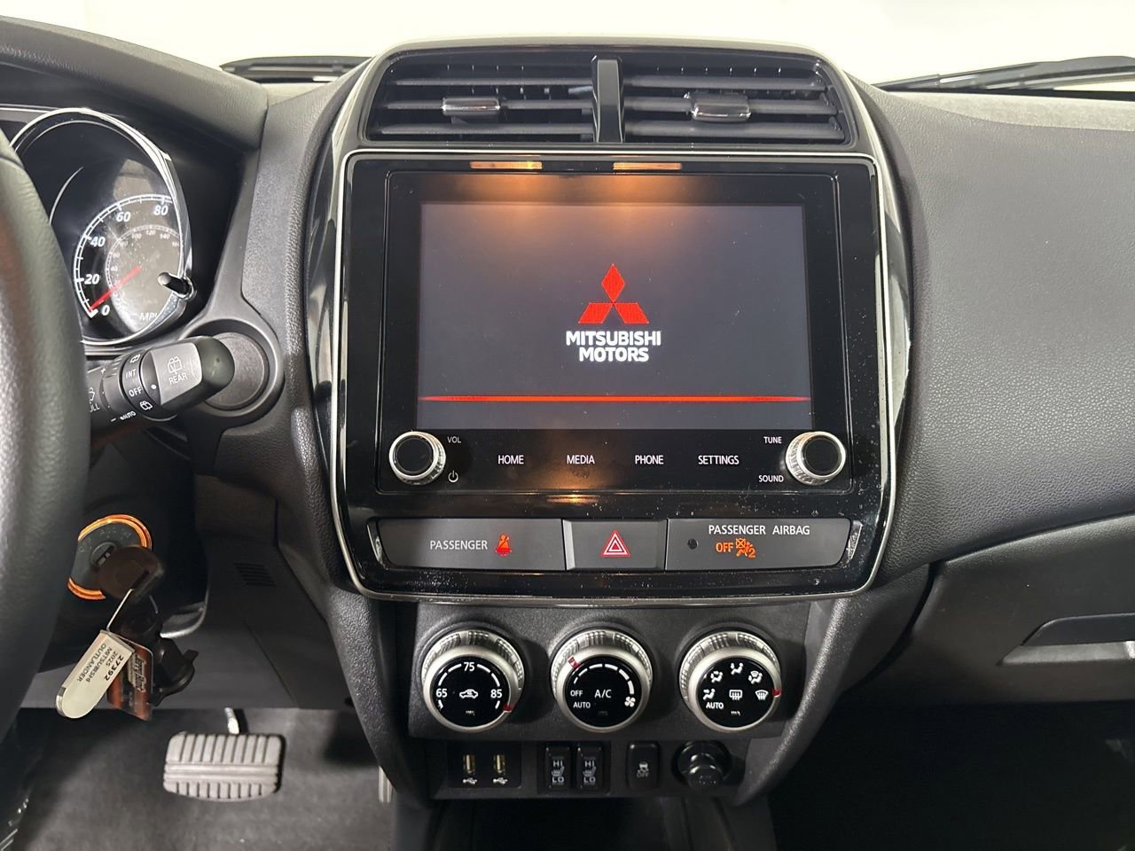 Used 2025 Mitsubishi Outlander Sport LE image 14