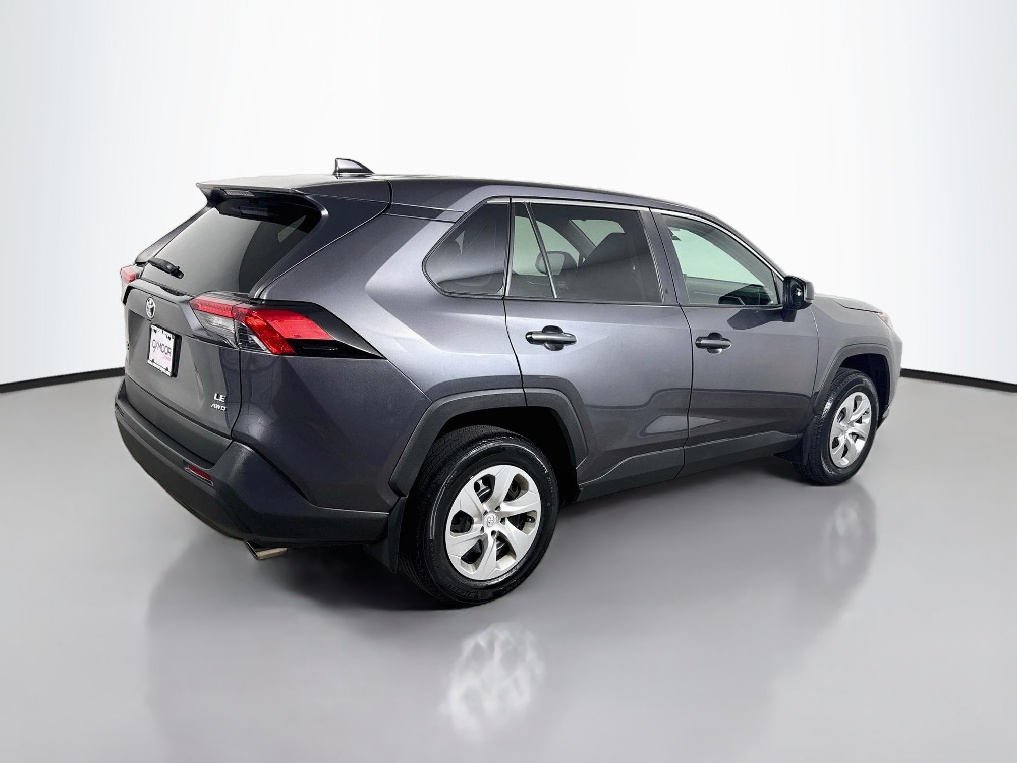 Used 2022 Toyota RAV4 LE AWD/4WD image 7