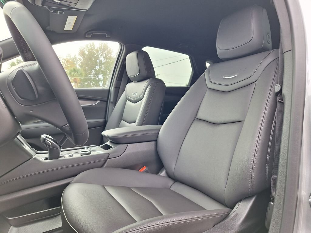 New 2026 Cadillac XT5 Luxury w/ LPO, Floor Liner Package image 21